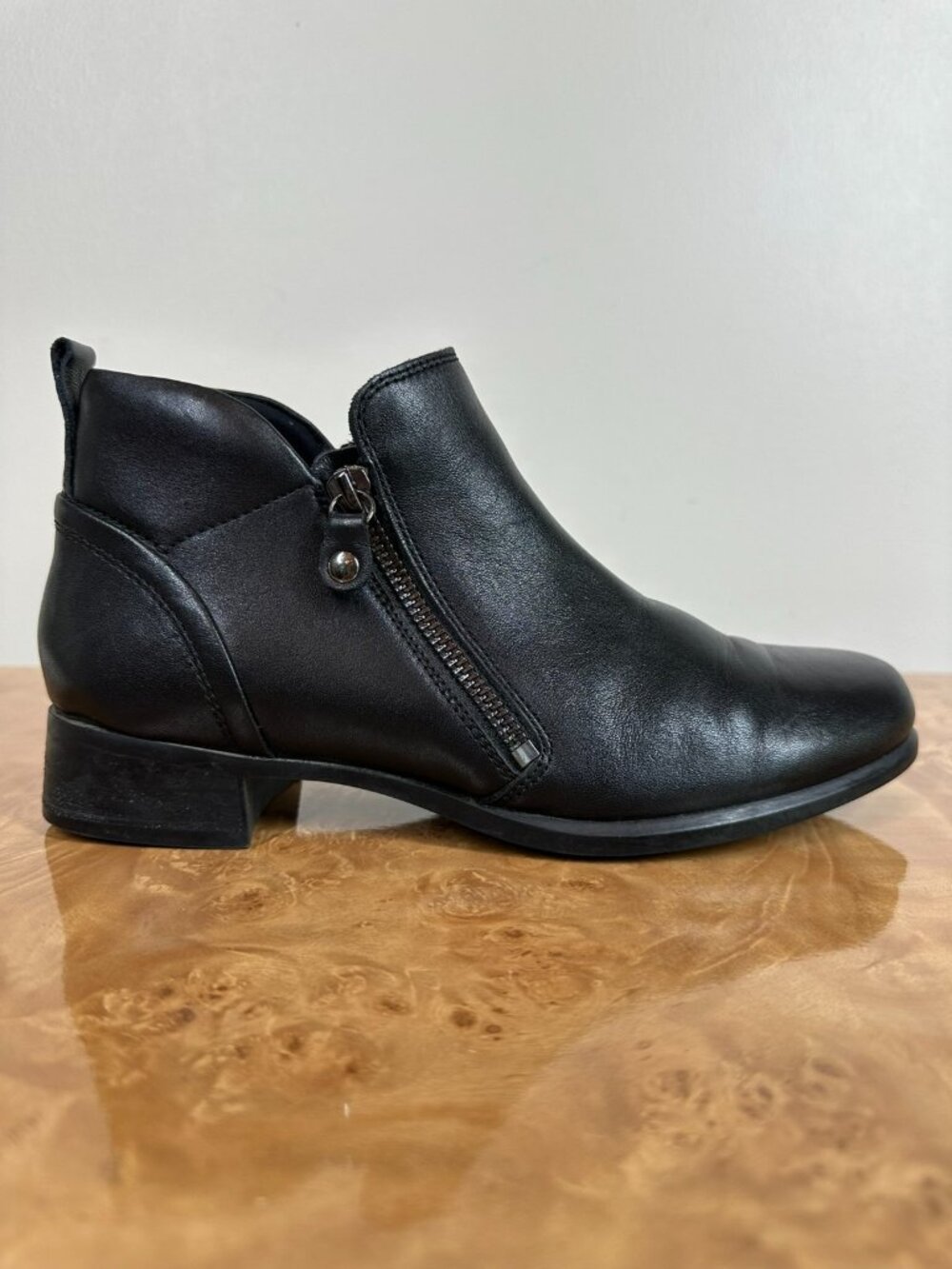Munro Neko Black Leather Double Zip Ankle Boots Women’s 7.5M Comfort